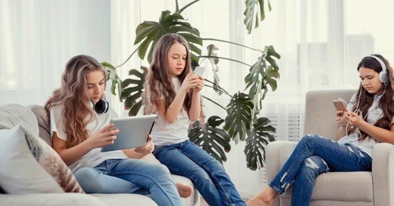 social media girls forum